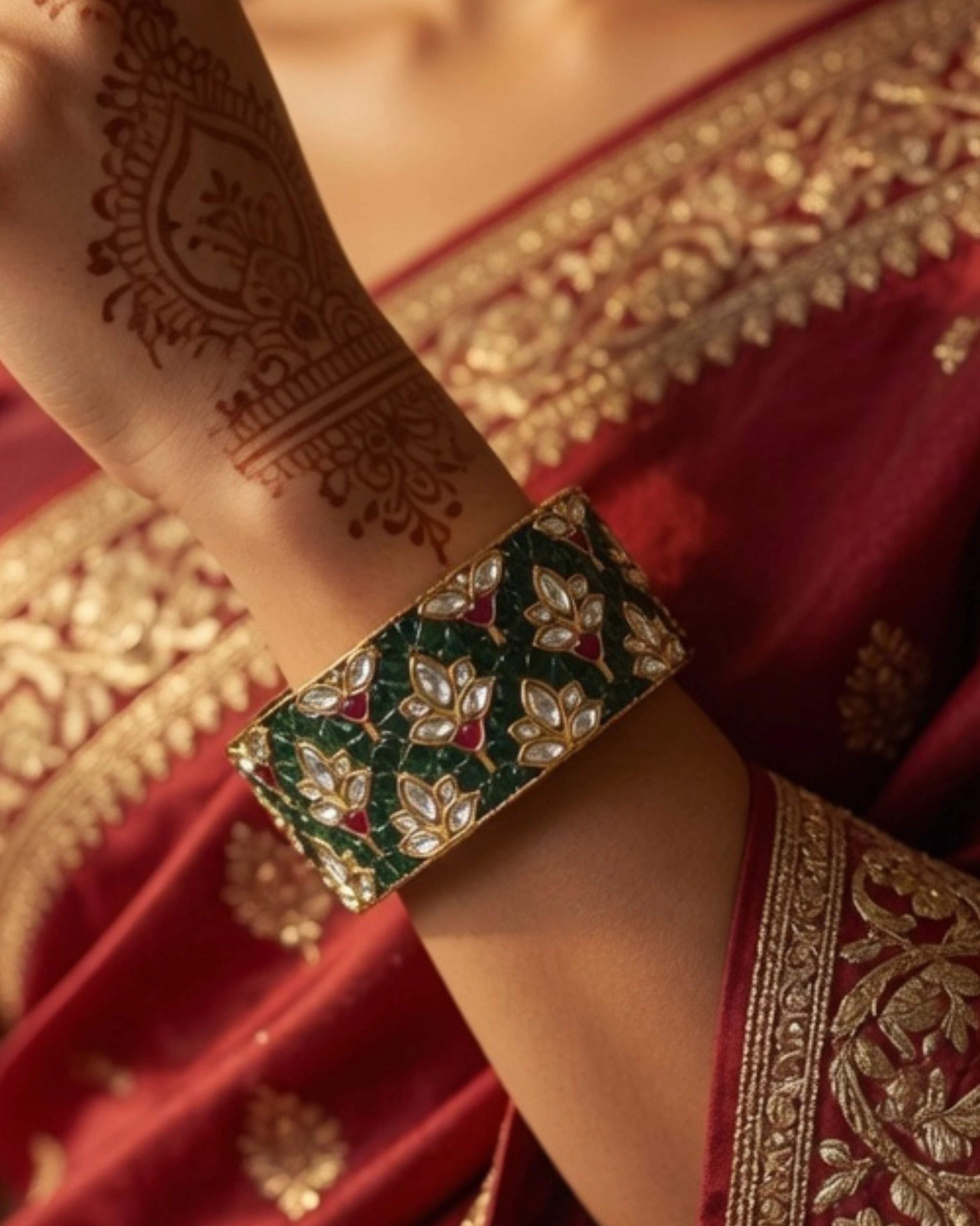 Emerald Green Floral Kundan Bangle with Gold Finish