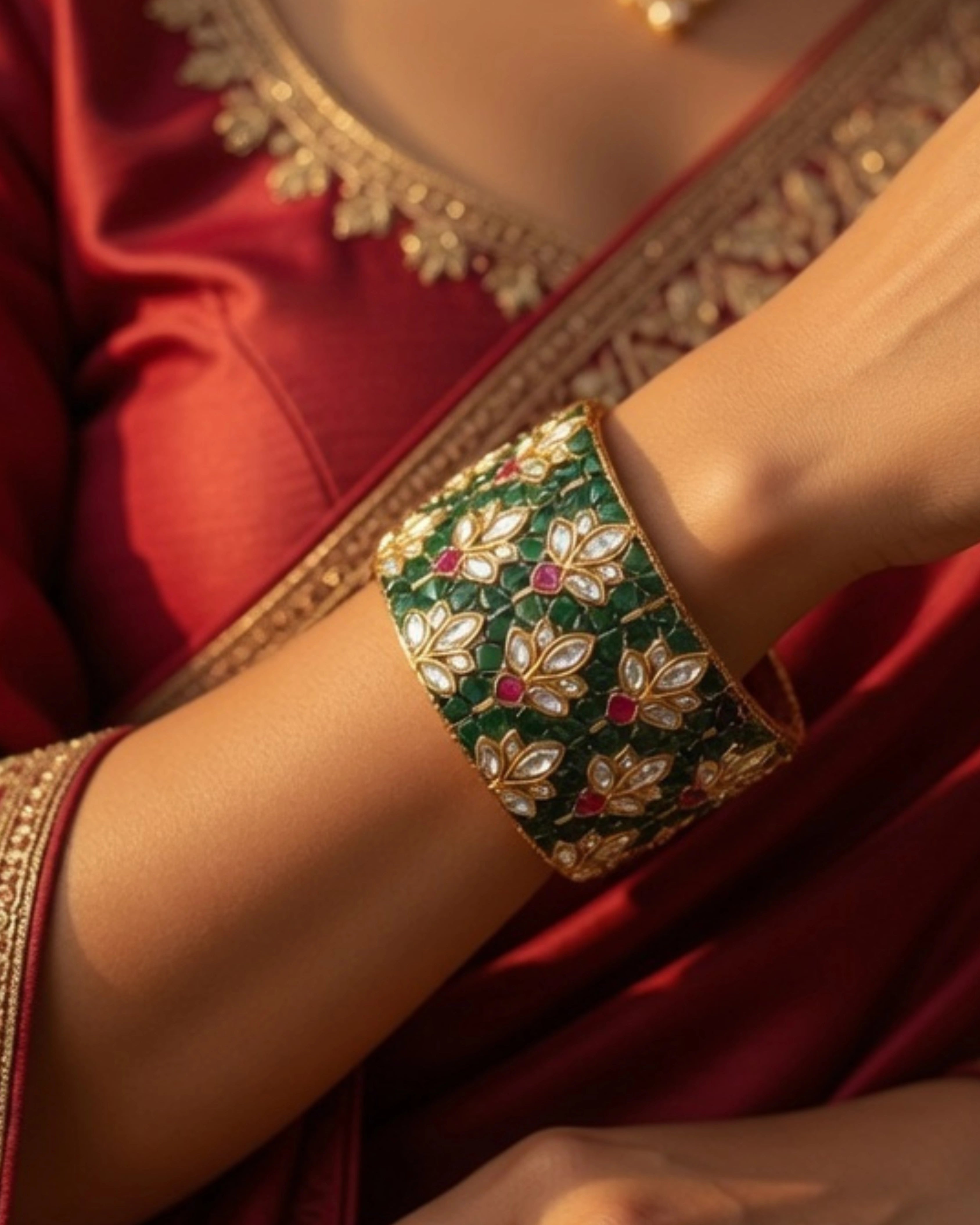 Emerald Green Floral Kundan Bangle with Gold Finish