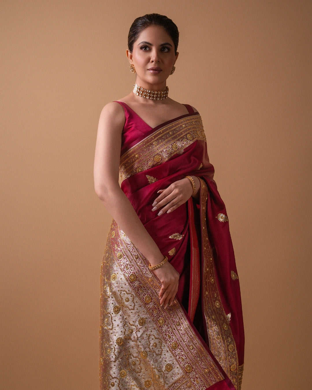 Maroon Pure Banarasi Silk Saree with All-Over Gold Zari Border Floral Leaf Design and Matching Blouse